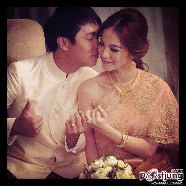 เจ้าสาวแสนสวยในชุดไทย