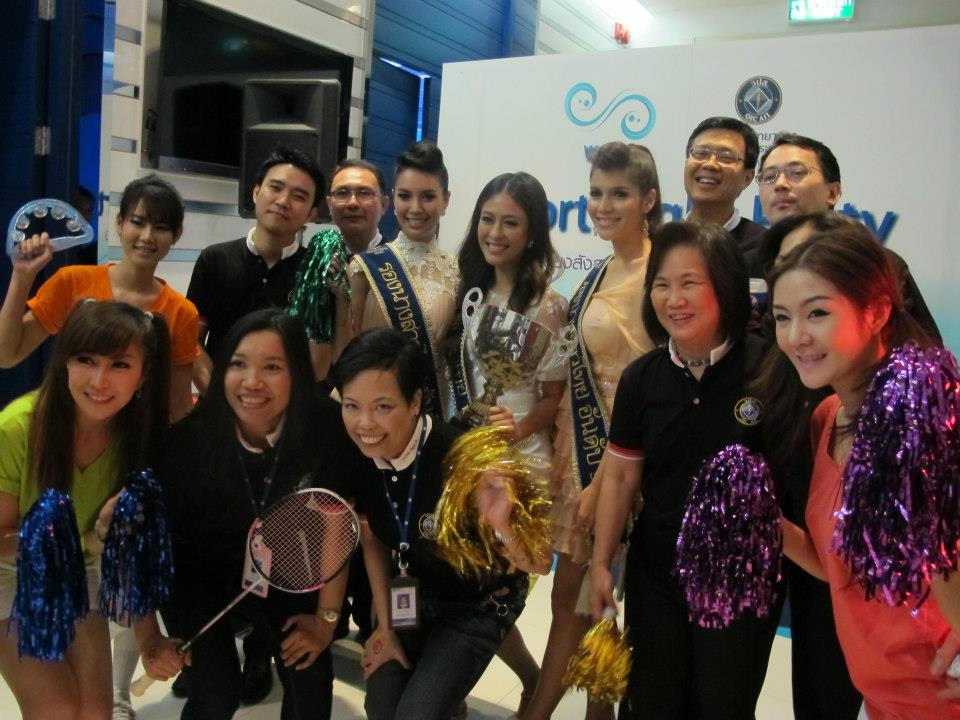 นางสาวไทย ๒๕๕๕ และรองทั้งสอง ร่วมงานเลี้ยง วปส.รุ่นที่ 2
