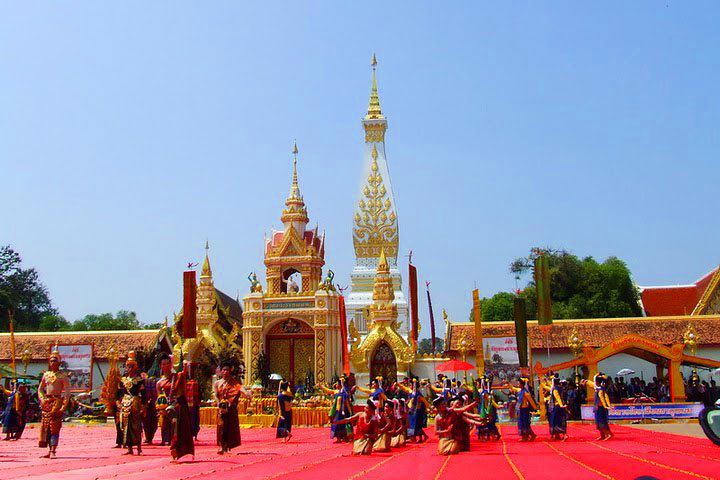 ประเพณีรำบูชาพระธาตุพนม
