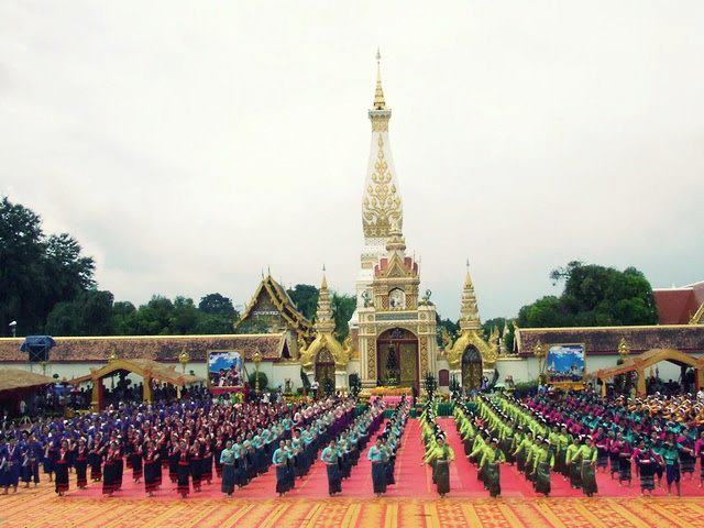 ประเพณีรำบูชาพระธาตุพนม