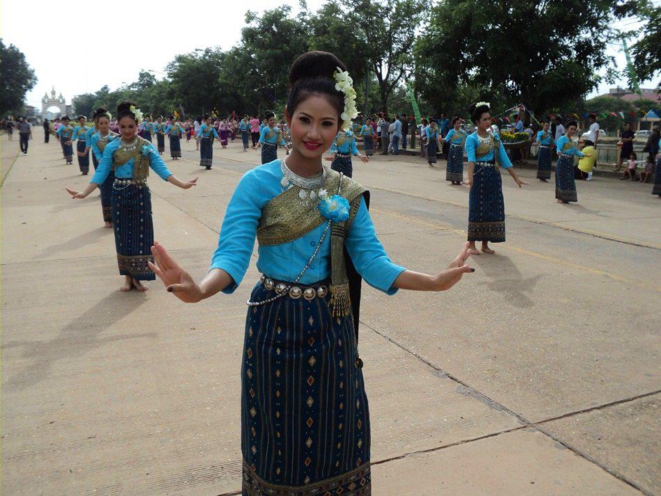 ประเพณีรำบูชาพระธาตุพนม