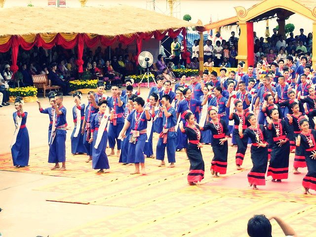 ประเพณีรำบูชาพระธาตุพนม