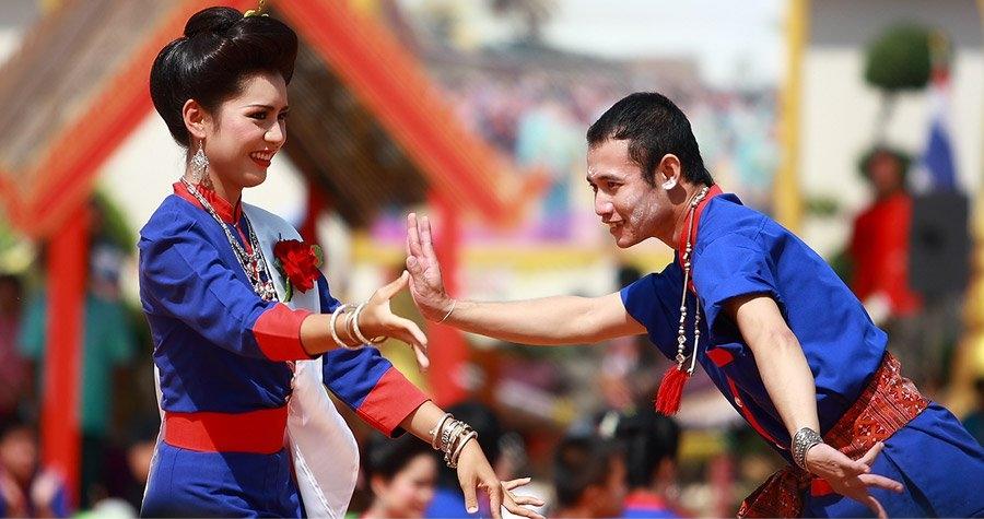 ประเพณีรำบูชาพระธาตุพนม