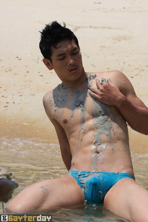ว่าด้วยเรื่องกางเกงหลากสี