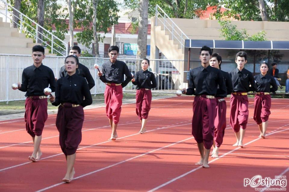 การแข่งขันกีฬา 4 สถาบันที่ ม.ร.ส. มาฝากกันครับ
