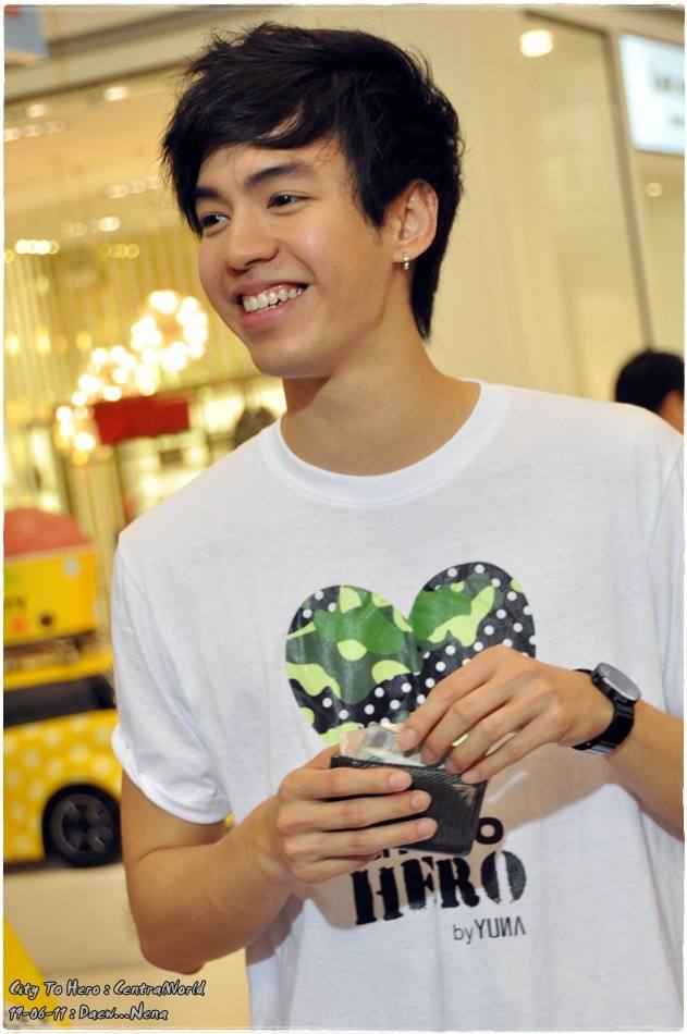 แม็ค วีรดนย์ หวังเจริญพร