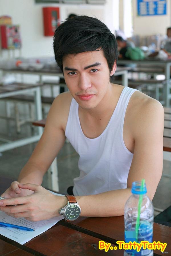 แม็ค วีรดนย์ หวังเจริญพร