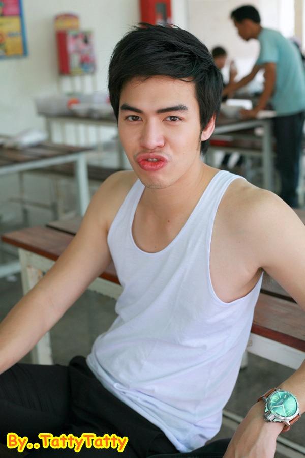 แม็ค วีรดนย์ หวังเจริญพร