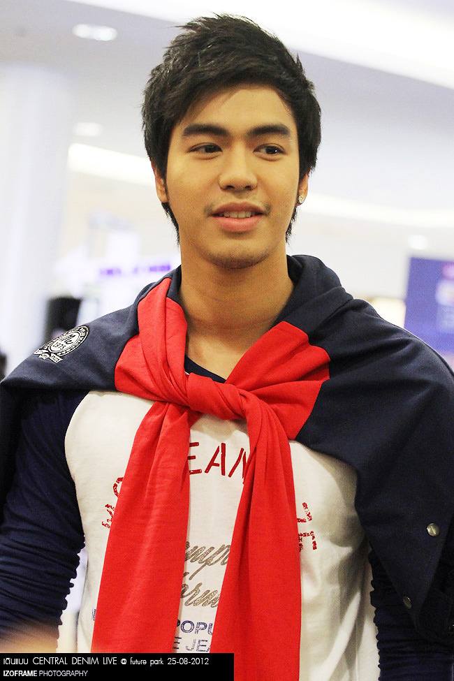 แม็ค วีรดนย์ หวังเจริญพร