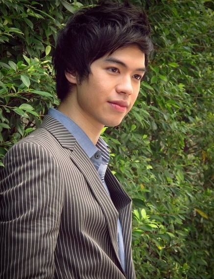 แม็ค วีรดนย์ หวังเจริญพร