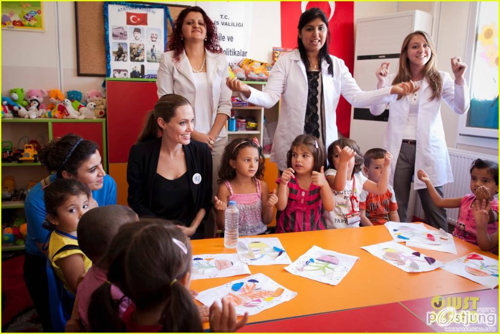 Angelina Jolie Meets Syrian Refugee Children in Turkey