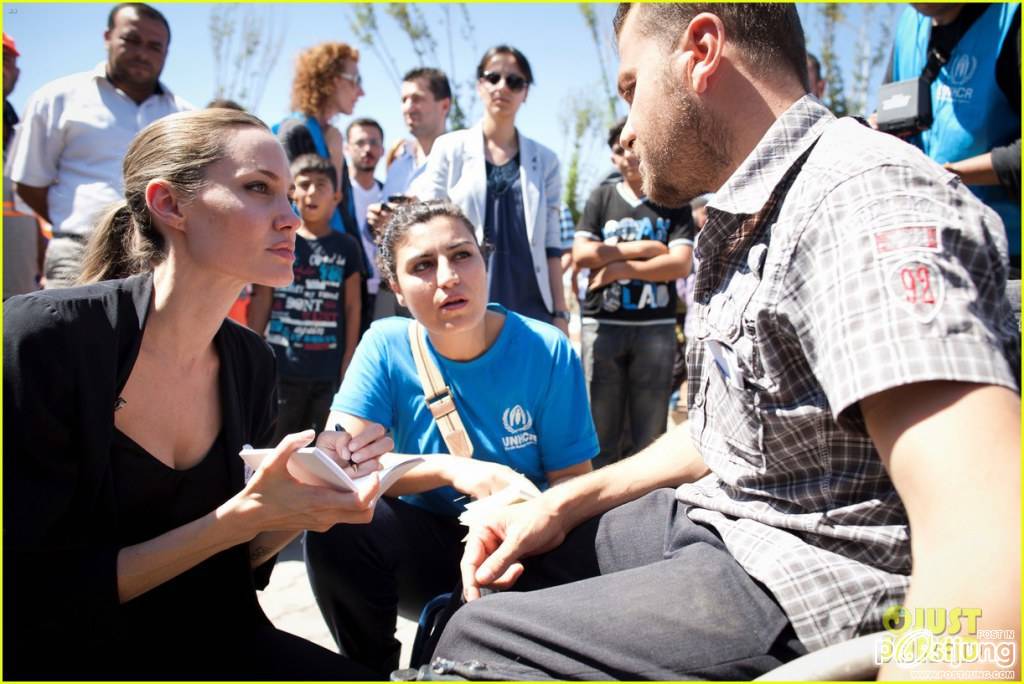 Angelina Jolie Meets Syrian Refugee Children in Turkey