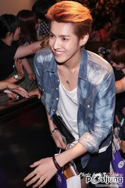 kris EXO M's Kris Heading Back To Korea