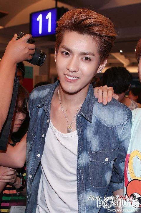 kris EXO M's Kris Heading Back To Korea
