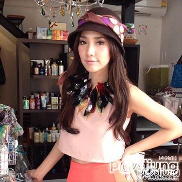 ท่าโพส เริ่ดๆๆ จาก อั้ม พัชราภา