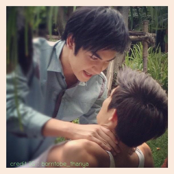 เบื้องหลัง ตูมตาม   จากกองละครแผนรักแผนร้าย