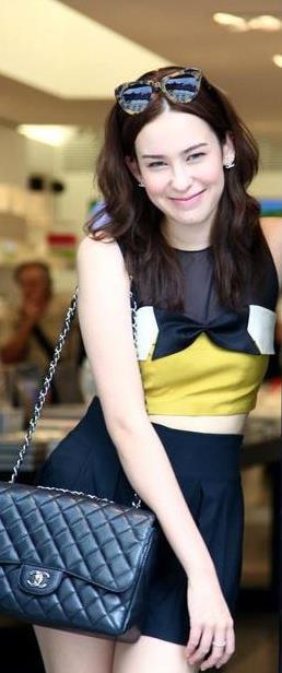 มาลินี มะลิ โคทส์ นางแบบ ผิวขาวจั๊ว