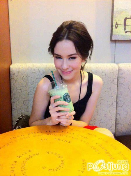 มาลินี มะลิ โคทส์ นางแบบ ผิวขาวจั๊ว
