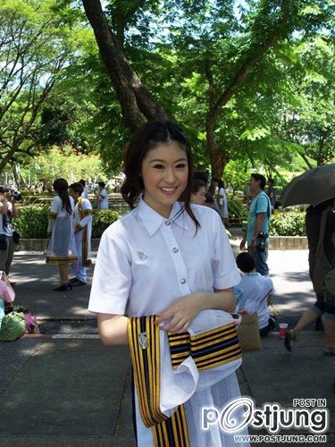 ดาราในชุดนักศึกษา