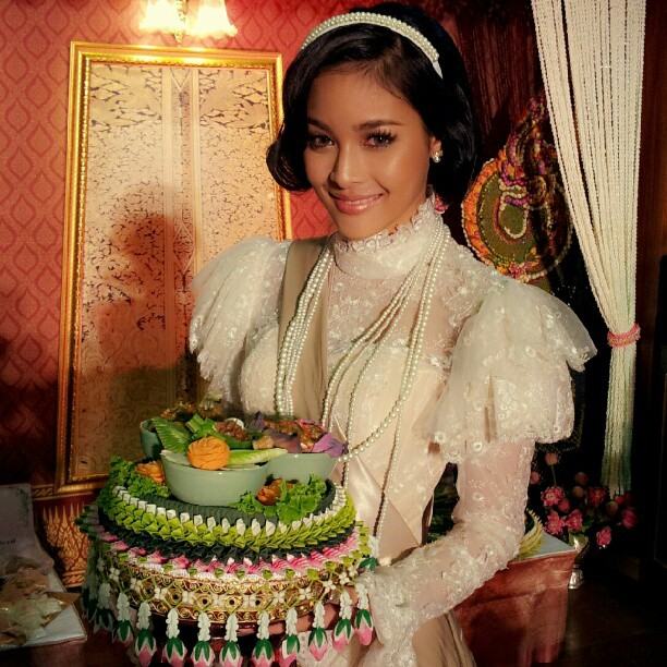 ฝนทิพย์เธอใส่ชุดไทยสวยมาก