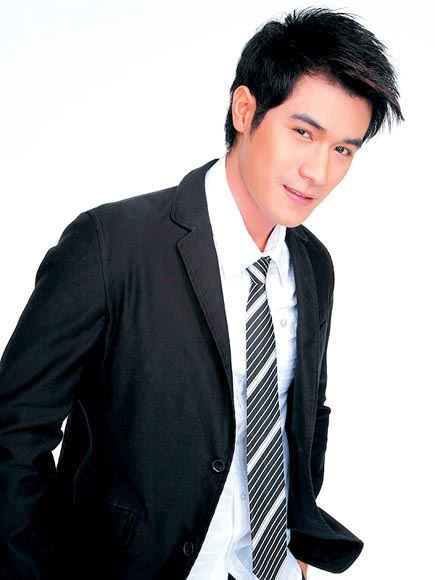 โฬม พัชฏะ นามปาน