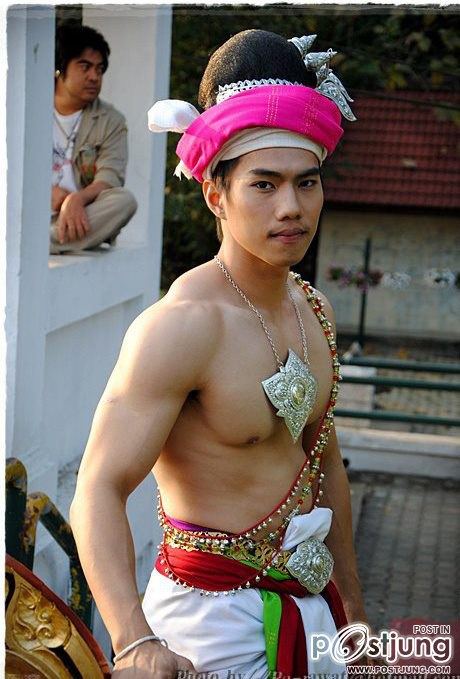 คนรักหนุ่มเซ็กซี่ 379 - แท่น ภัทรพล บุญศิริ