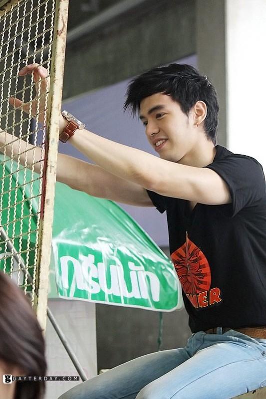 แม็ค วีรดนย์ หวังเจริญพร