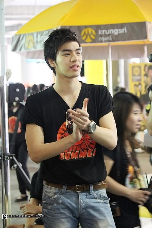 แม็ค วีรดนย์ หวังเจริญพร