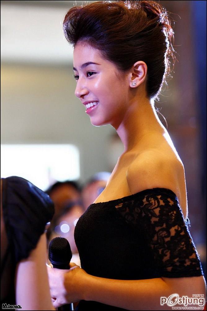 มิ้นท์ ชาลิดา @ เป็นแบบให้แต่งหน้า Dior, Central Bangna