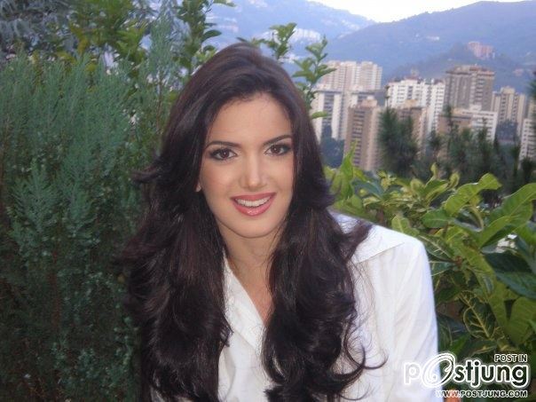 พญ.อเดรียน่า วาสินี นางงามคุณหมอVenezuela