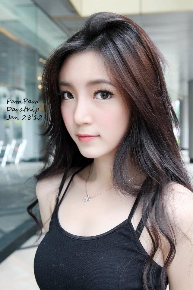 แพมแพม ดาราธิป ขาเธอสวยมาก สวยทั้งขา หุ่นและหน้าตา