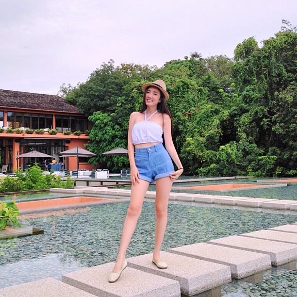 แพมแพม ดาราธิป ขาเธอสวยมาก สวยทั้งขา หุ่นและหน้าตา