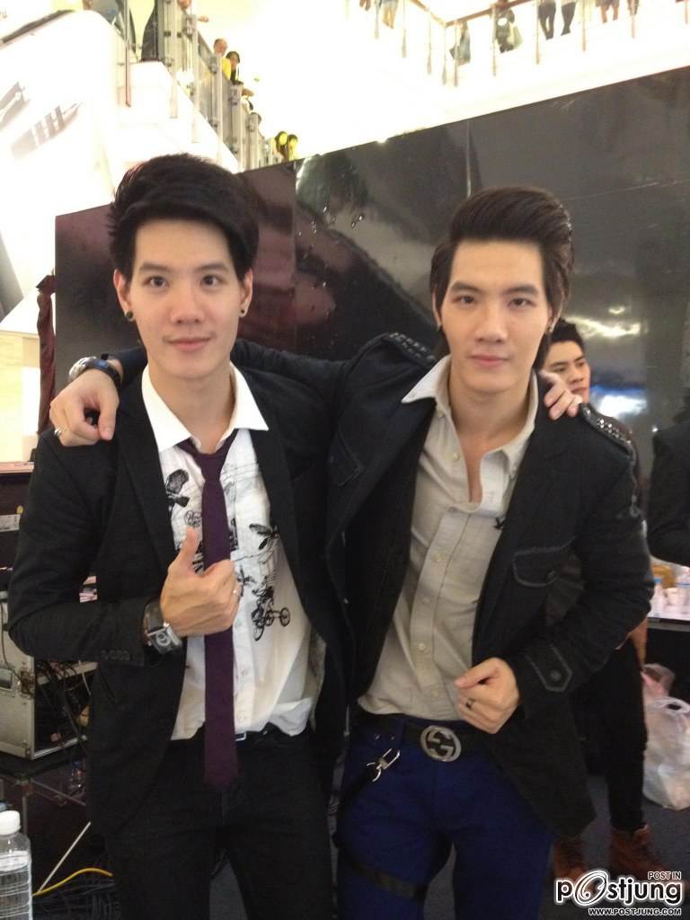 สองพี่น้องฝาแฝด เบสท์ & แบงค์