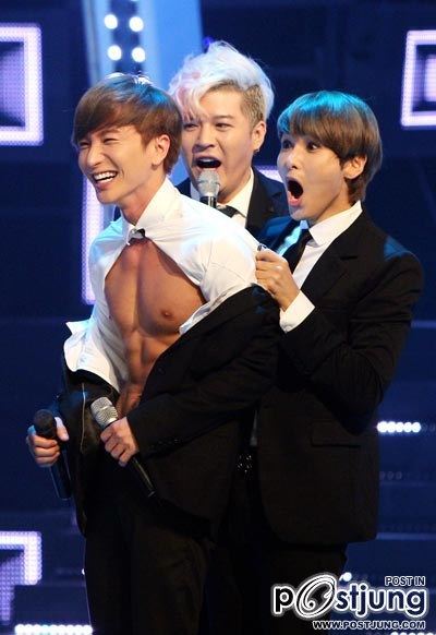 มุขเด็ดยังมีได้อีก! 4 ตุลานี้.. สนุกสั่งลา 'อีทึก' ก่อนเข้ากรมฯ กับ Super Junior เวอร์ชั่นเต็ม 10 คน
