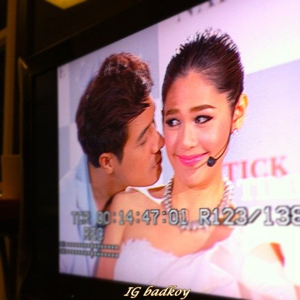 ชมพู่ อารยา ในกองละครคุณสามี (กำมะลอ) ที่รัก