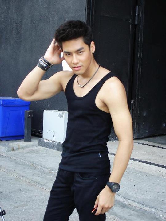เพ็ชร ธกฤต