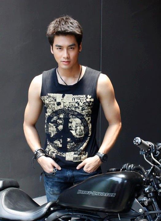 เพ็ชร ธกฤต