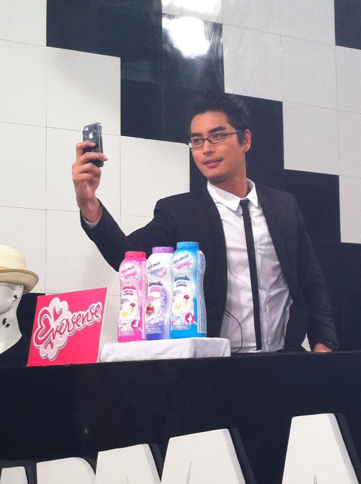 ประมวลภาพหนุ่มหล่อ