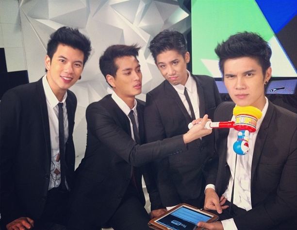 ประมวลภาพหนุ่มหล่อ