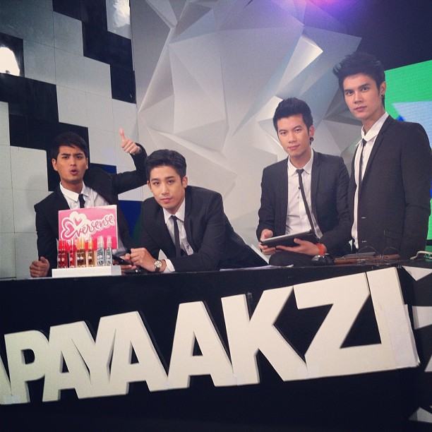 ประมวลภาพหนุ่มหล่อ