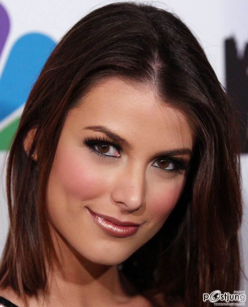 สเตฟาเนีย เฟอร์นันเดซ Miss Venezuela ผู้มีใบหน้าคลาสสิค