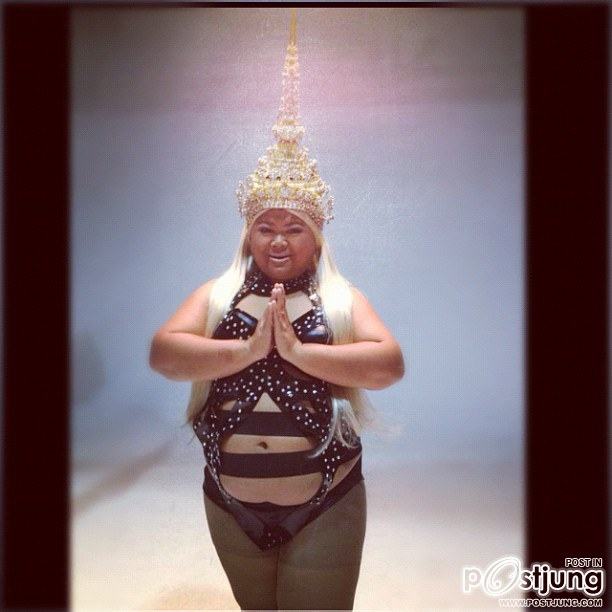 เป๊ะมากมาย....ชุดประจำชาติ....ขอยืมไปใส่ก่อนนะค่ะ
