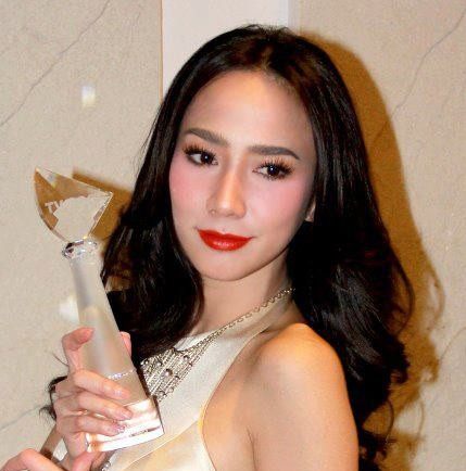 ฮอตแบบทิ้งห่างใครต่อใคร