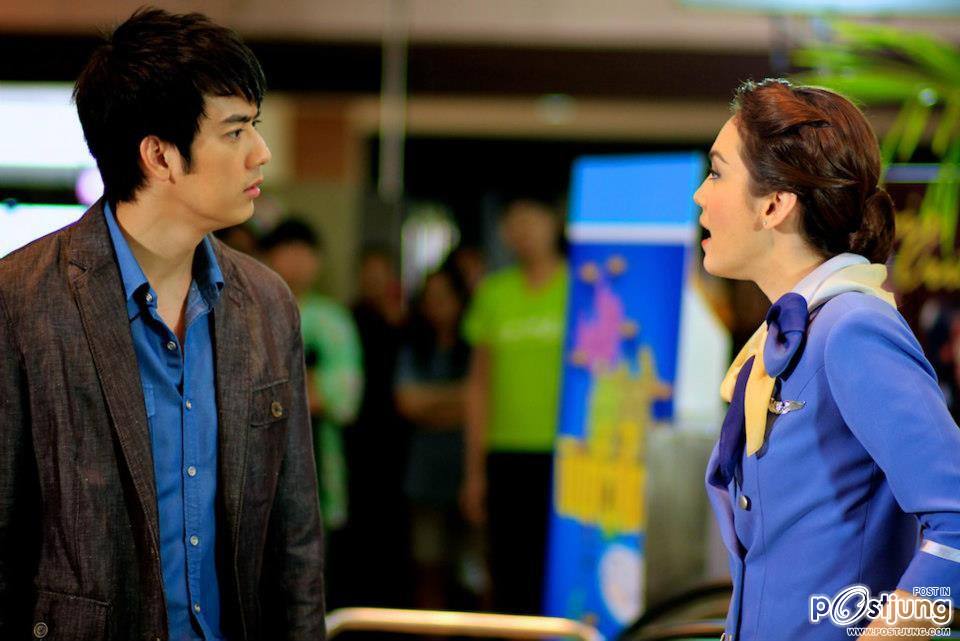 แมท ภีรนีย์ ฉากแรกที่แต่งเครื่องแบบแอร์โฮสเตสในแผนร้ายพ่ายรัก