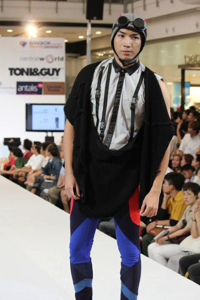 แฟชั่นโชว์ ของนศ.คณะศิลปกรรมศาสตร์