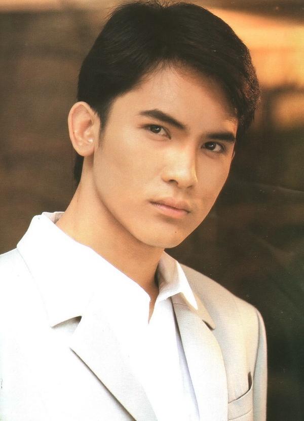 คุณยังจำอดีตพระเอกช่องเจ็ดคนนี้ได้หรือเปล่า