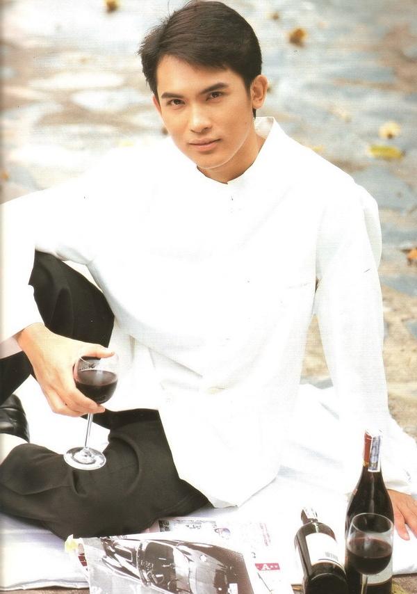 คุณยังจำอดีตพระเอกช่องเจ็ดคนนี้ได้หรือเปล่า