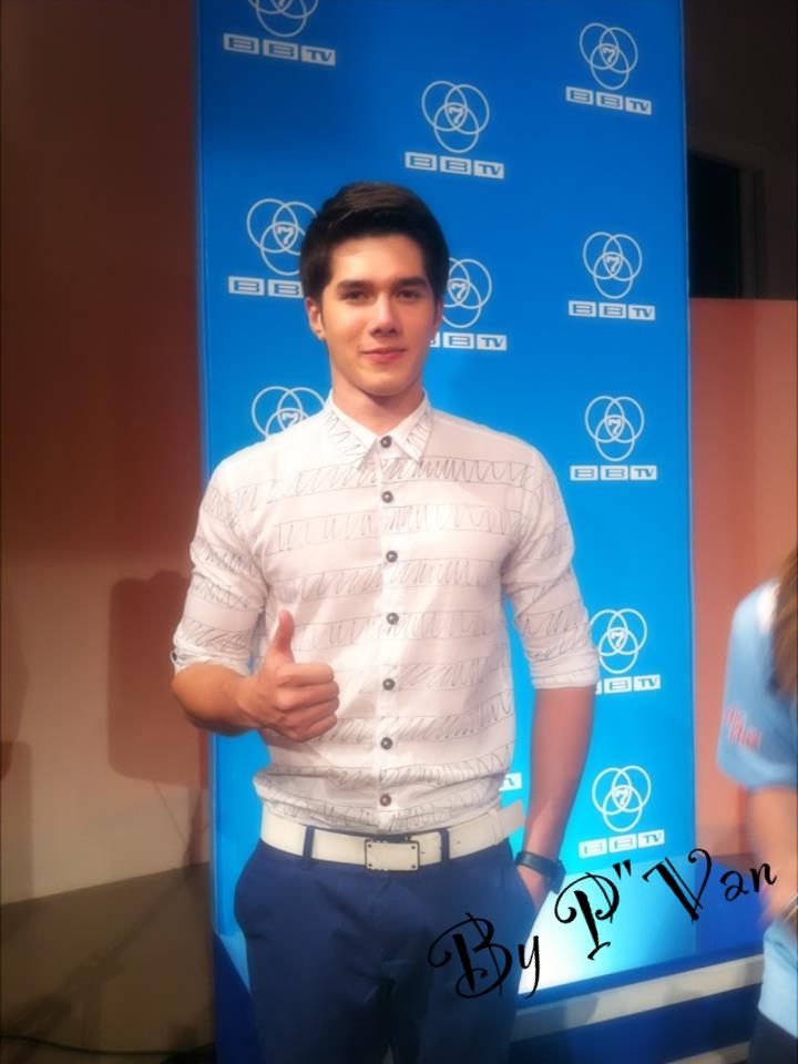 มิกค์ ทองระย้า