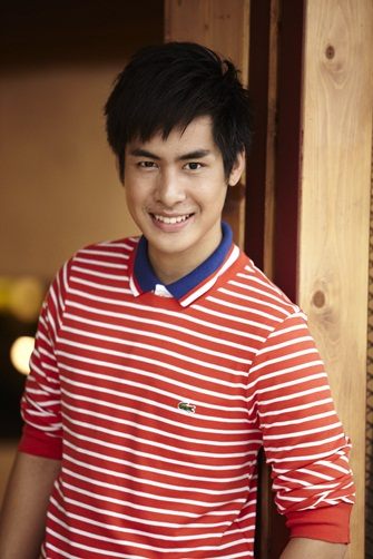 นาว-พีรกานต์ @ คลีโอ 50หนุ่มโสดในฝัน 2012