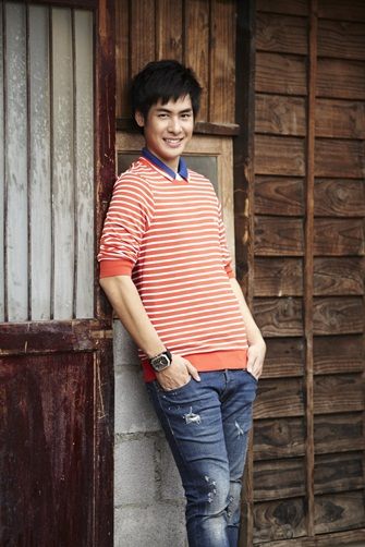 นาว-พีรกานต์ @ คลีโอ 50หนุ่มโสดในฝัน 2012